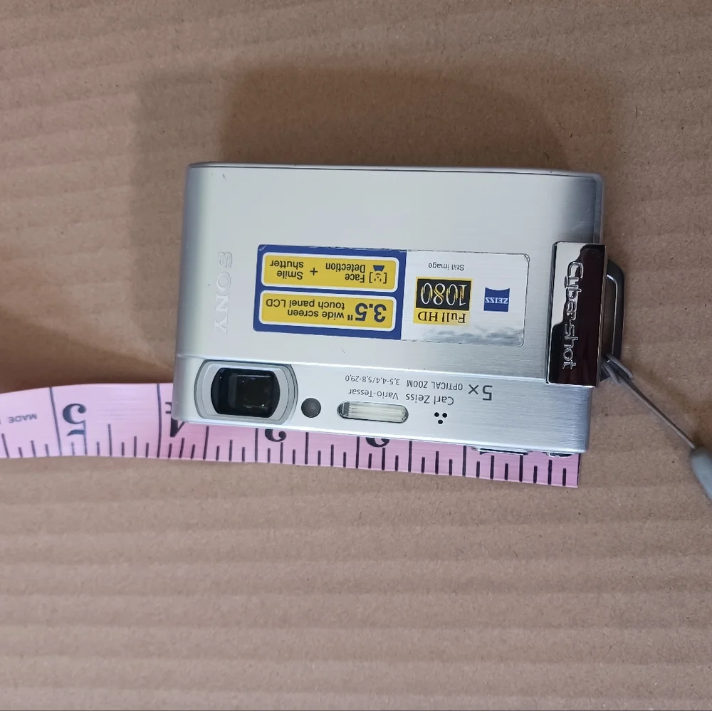 Camera Sony Cybershot  Silver Like New 8.1 Mega Pixels